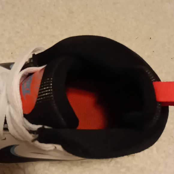 Nike Team Hustle - Picture 8 of 8